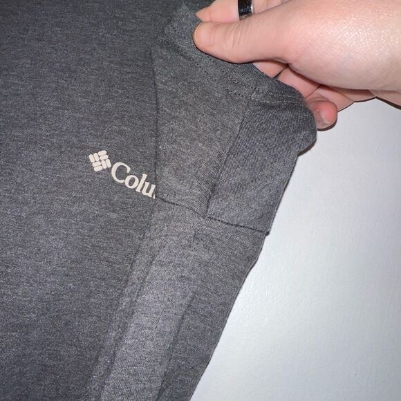 Columbia Men’s Charcoal Gray Graphic Short Sleeve Tee Small EUC - Picture 5 of 10